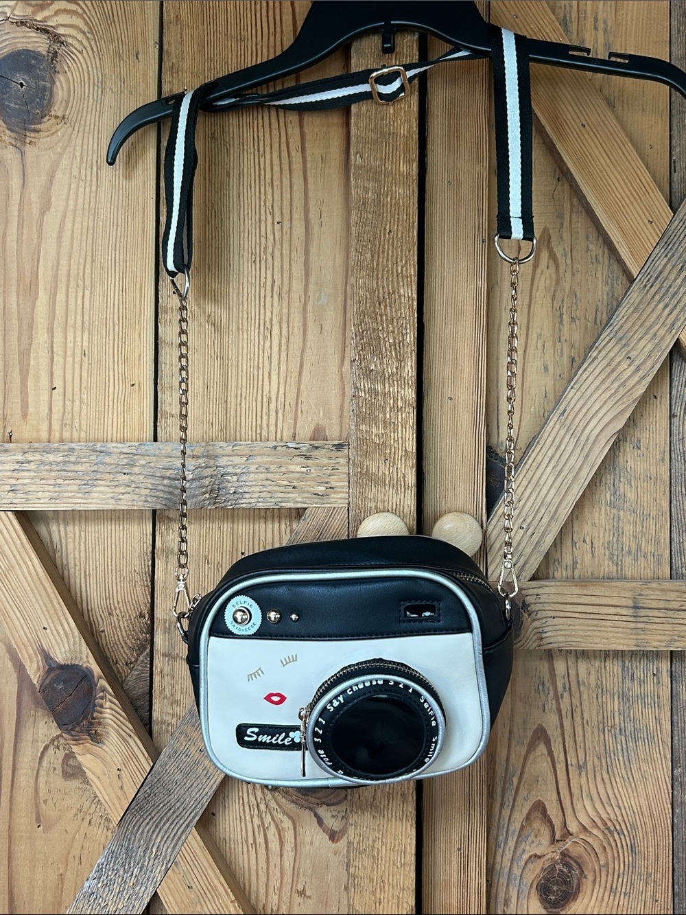 Camera-Shaped selfie Crossbody Bag - Black & White Striped Strap-chain, NWOT